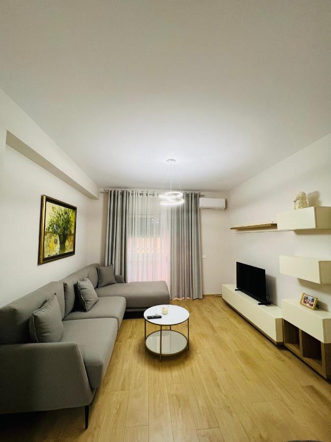 Lovely Apartment, Free Parking Tirana Exterior foto